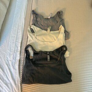 $120 SKIMS COTTON RIB TANK TOP LOT 3 BONE BLUE